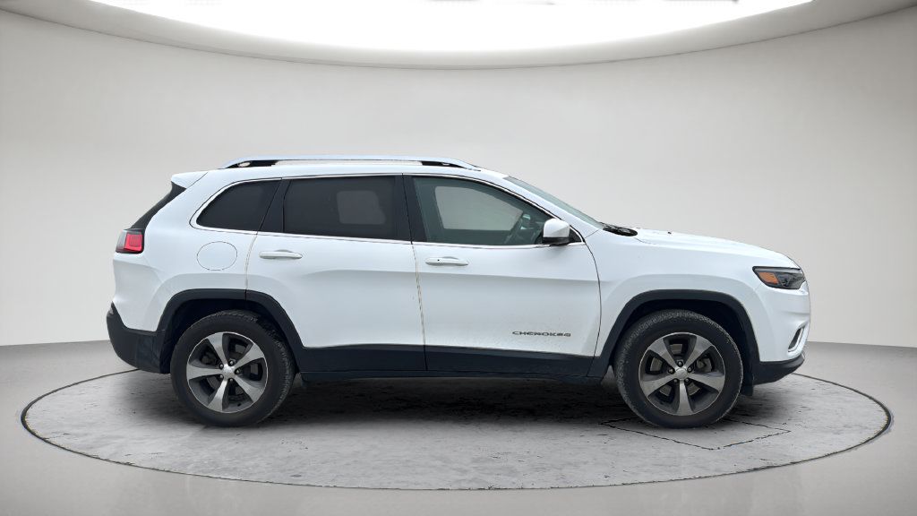 Used 2019 Jeep Cherokee Limited AWD/4WD image 4