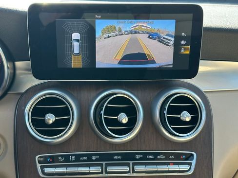 Used 2022 Mercedes-Benz GLC 300 4MATIC image 24