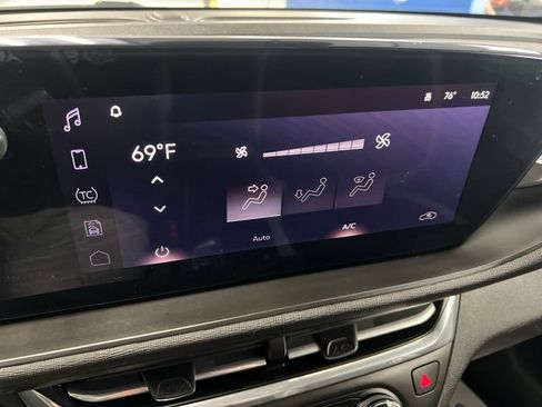 Used 2024 Buick Envista Preferred w/ Convenience I Package FWD image 28