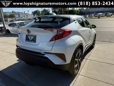 Used 2020 Toyota C-HR XLE FWD image 7