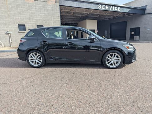 Used 2014 Lexus CT 200h image 2