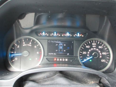 Used 2017 Ford F150 XLT w/ Equipment Group 302A Luxury AWD/4WD image 11