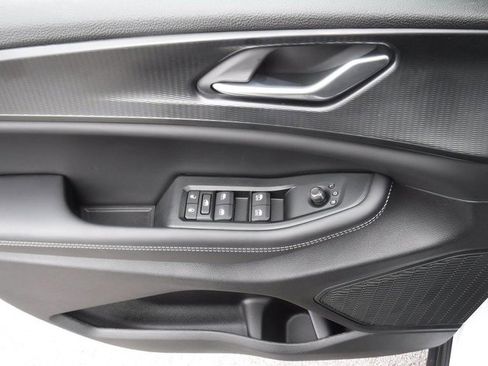 New 2025 Jeep Grand Cherokee L Altitude image 12