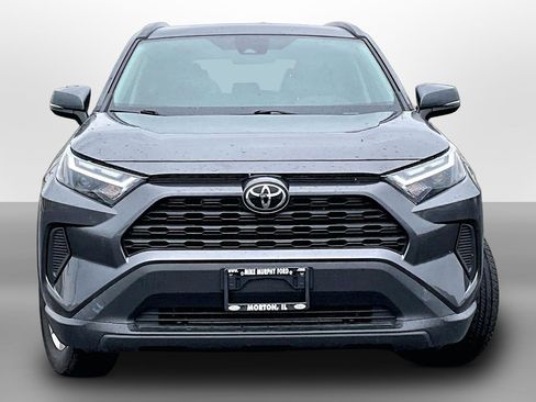 Used 2022 Toyota RAV4 XLE FWD image 3