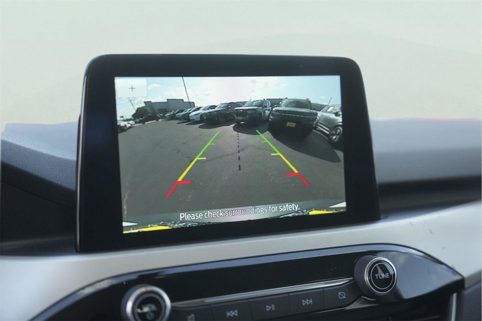 Used 2022 Ford Escape SE FWD image 27