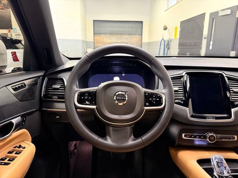 Used 2023 Volvo XC90 B6 Ultimate w/ Protection Package Premier AWD/4WD image 23