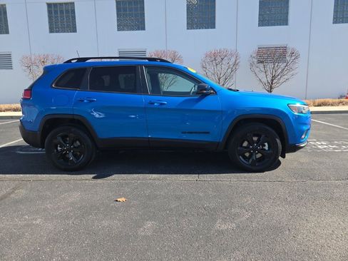 Used 2023 Jeep Cherokee Altitude Lux w/ Lux Elite Package image 9