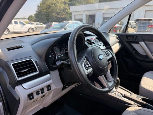 Used 2018 Subaru Forester 2.5i Premium AWD/4WD image 17