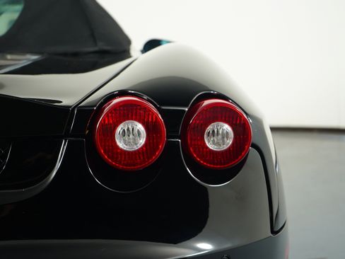 Used 2008 Ferrari F430 Spider image 16