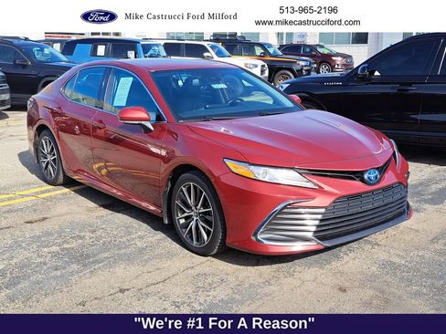 Used 2022 Toyota Camry XLE image 7