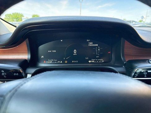 Used 2021 Lincoln Aviator Reserve w/ Equipment Group 201A AWD/4WD image 24