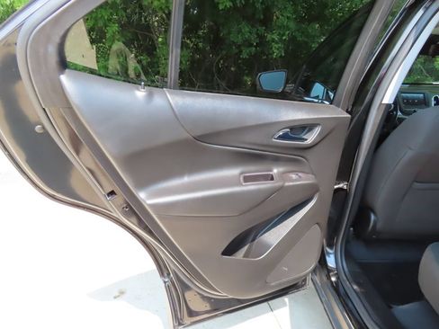 Certified 2020 Chevrolet Equinox LT w/ Driver Convenience Package FWD image 26