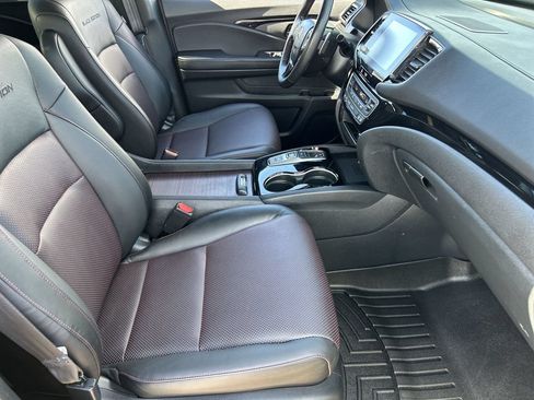 Used 2022 Honda Ridgeline Black Edition image 9