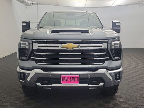 Used 2024 Chevrolet Silverado 2500 LTZ w/ LTZ Plus Package image 6