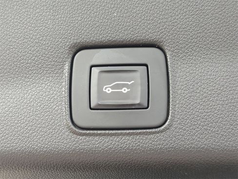 Used 2021 Chevrolet TrailBlazer ACTIV w/ Sun and Liftgate Package image 10