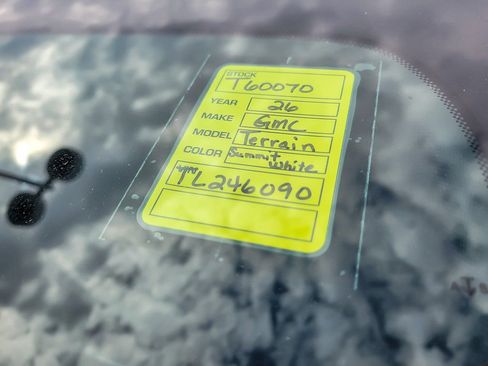 New 2026 GMC Terrain AT4 w/ LPO, Floor Liner Package image 20