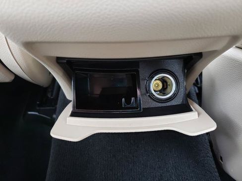 Used 2017 Mercedes-Benz GLC 300 4MATIC image 14