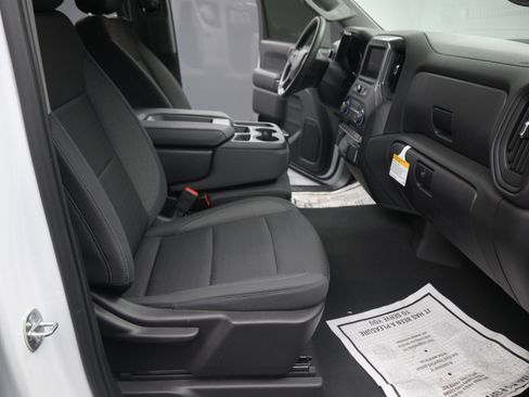 Used 2024 Chevrolet Silverado 1500 Custom Trail Boss w/ LPO, Dark Essentials Package image 35