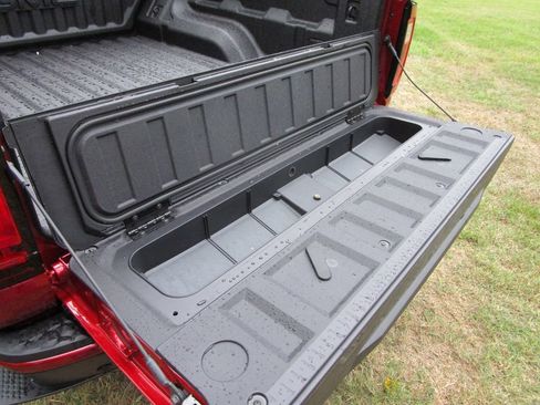 New 2026 GMC Canyon Elevation w/ Convenience Package image 15