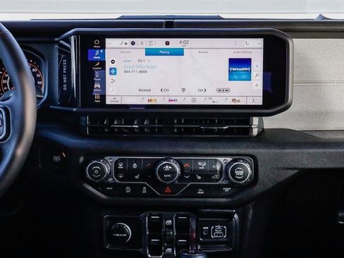 New 2026 Jeep Gladiator Sport AWD/4WD image 14