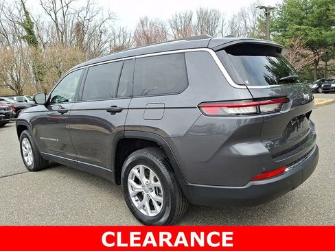 Used 2022 Jeep Grand Cherokee L Limited AWD/4WD image 4