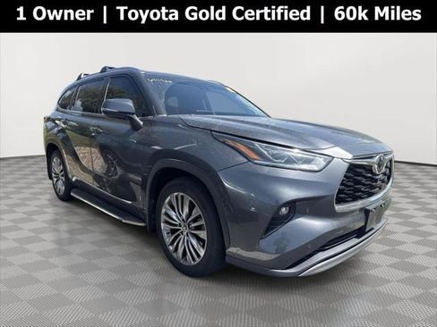 Certified 2020 Toyota Highlander Platinum AWD/4WD image 1