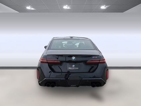 Used 2025 BMW M5 w/ Executive Package image 8