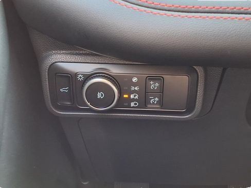 Used 2025 Ford Explorer ST AWD/4WD image 22