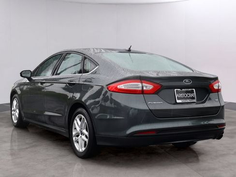 Used 2015 Ford Fusion SE FWD image 7