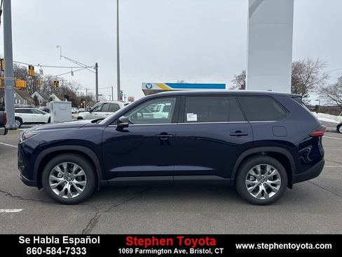 New 2026 Toyota Grand Highlander Limited image 4