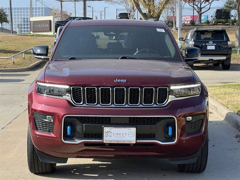 Used 2023 Jeep Grand Cherokee Overland w/ Luxury Tech Group IV image 8