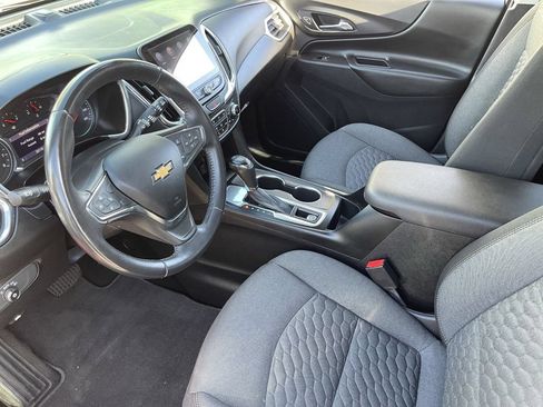 Used 2019 Chevrolet Equinox LT w/ Lights and Bright Package FWD image 17