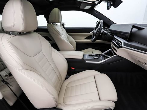 Used 2024 BMW 440i xDrive Coupe w/ Premium Package image 25