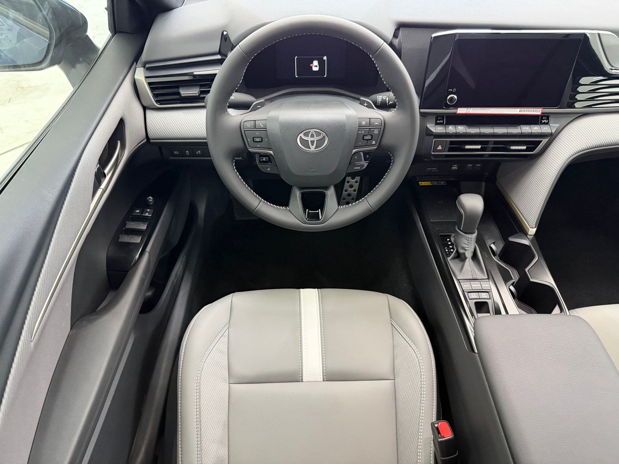 Used 2026 Toyota Camry SE w/ Convenience Package FWD image 27
