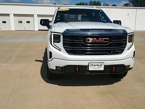 Used 2024 GMC Sierra 1500 AT4 w/ Technology Package AWD/4WD image 3