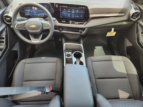 New 2026 Chevrolet Equinox LT FWD image 17