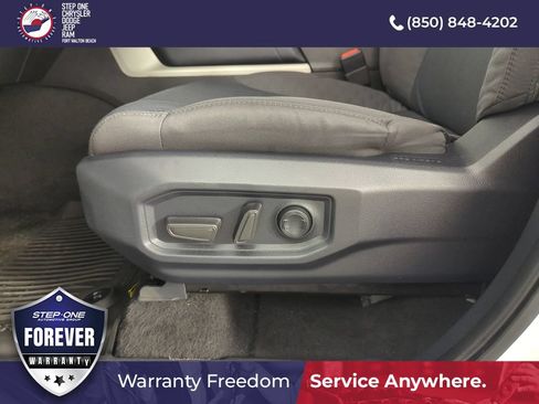 Used 2025 Toyota Tundra SR5 w/ SR5 Convenience Package AWD/4WD image 12