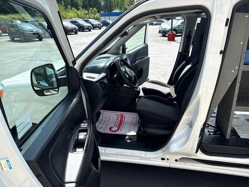 Used 2020 RAM ProMaster City Tradesman image 9