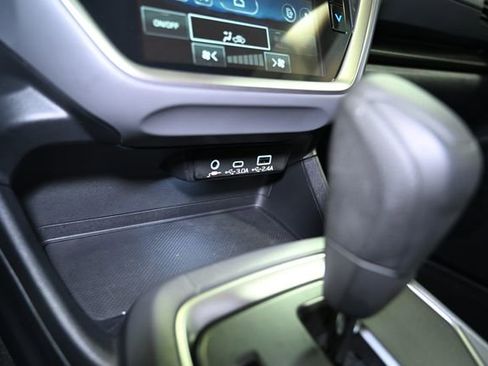 Used 2025 Subaru Crosstrek 2.0i Premium image 30