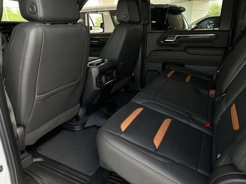 New 2026 GMC Sierra 2500 AT4 w/ AT4 Premium Plus Package AWD/4WD image 14