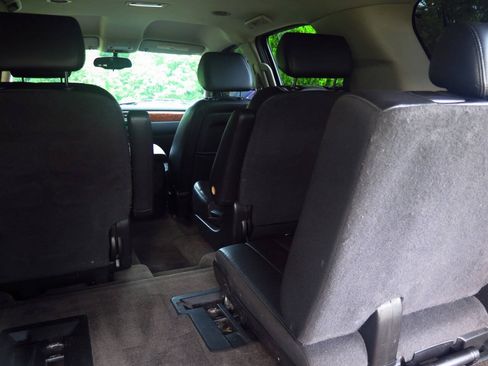 Used 2009 Chevrolet Tahoe LT AWD/4WD image 18