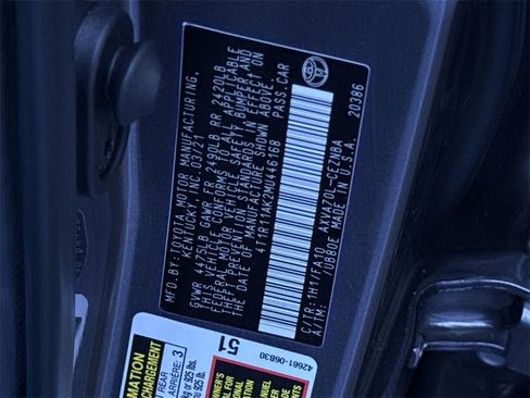 Used 2021 Toyota Camry LE image 27