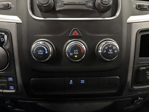 Used 2022 RAM 1500 Classic SLT image 17