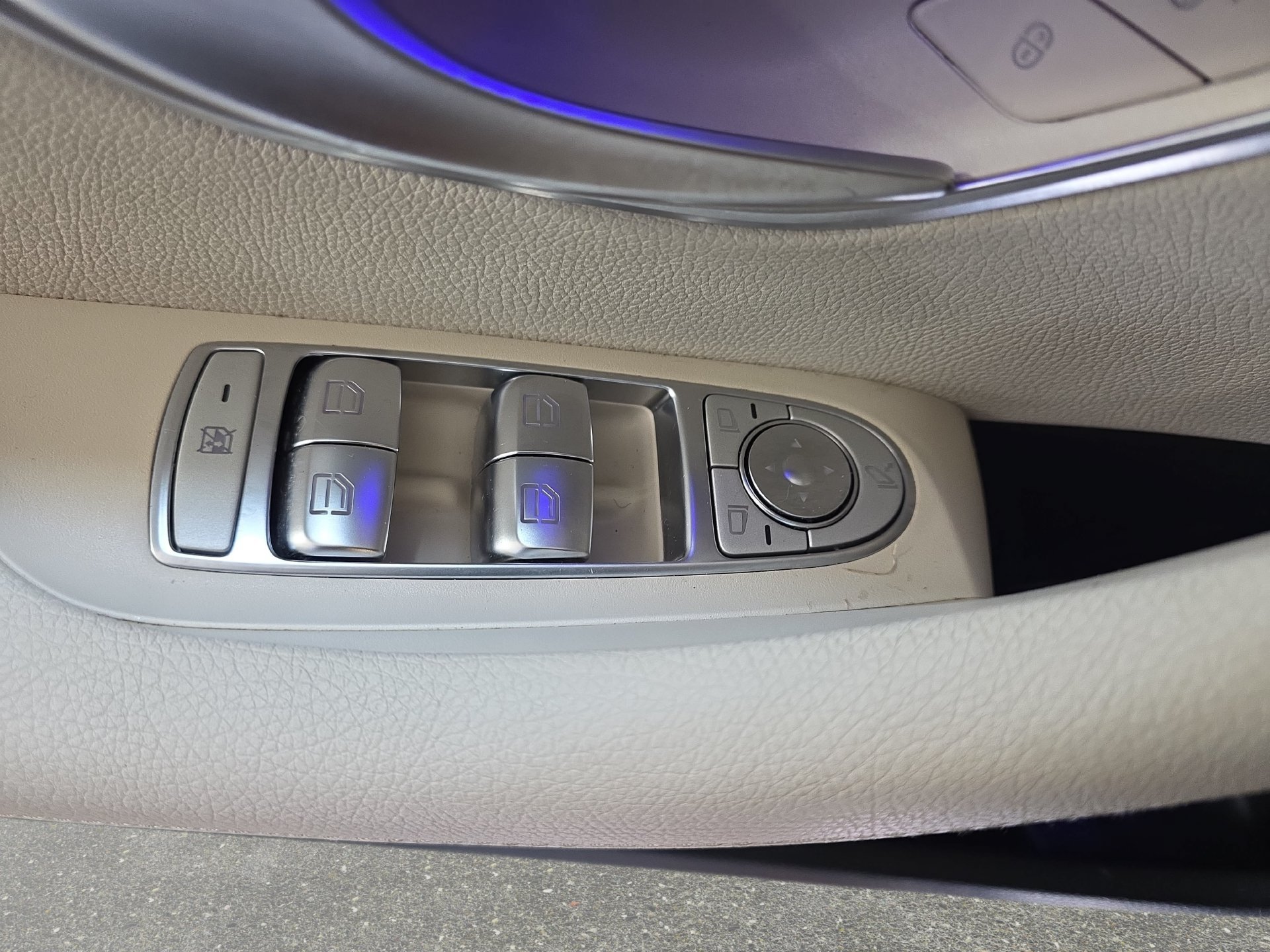 Certified 2020 Mercedes-Benz E 350 4MATIC Sedan image 27