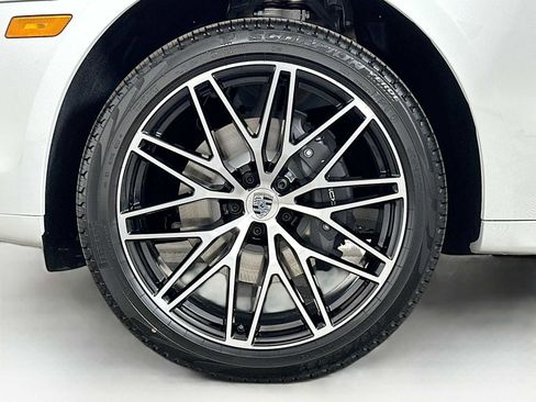 New 2026 Porsche Macan AWD/4WD image 32