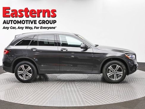 Used 2022 Mercedes-Benz GLC 300 4MATIC w/ Premium Package Lite image 4
