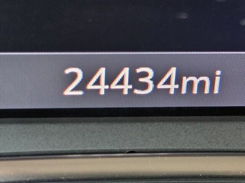 Certified 2023 Chevrolet Traverse LT image 23