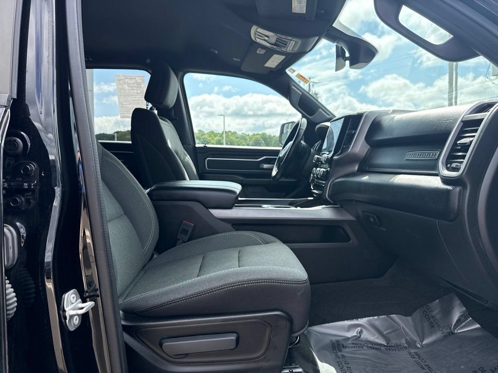 Used 2022 RAM 1500 Big Horn AWD/4WD image 14