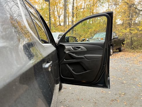 Used 2019 Chevrolet Traverse LT image 40