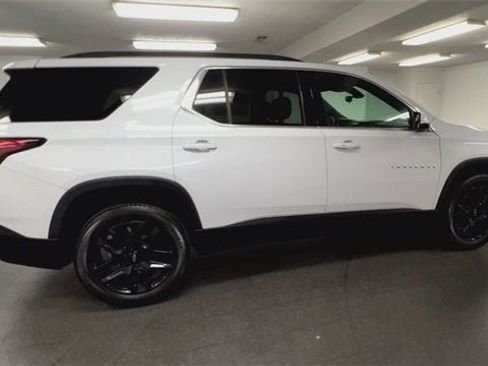 Certified 2023 Chevrolet Traverse LT image 9